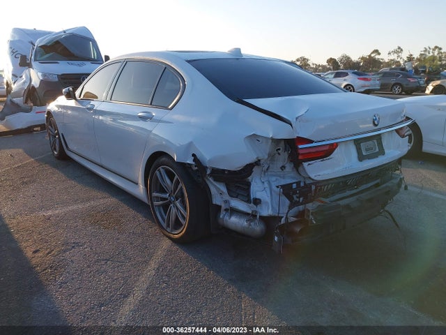 BMW 7 Series 740i 2017 WBA7E2C54HG739228 Image 3
