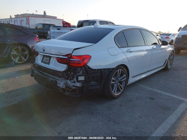 BMW 7 Series 740i 2017 WBA7E2C54HG739228 Image 4
