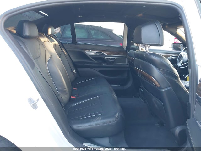 BMW 7 Series 740i 2017 WBA7E2C54HG739228 Image 8
