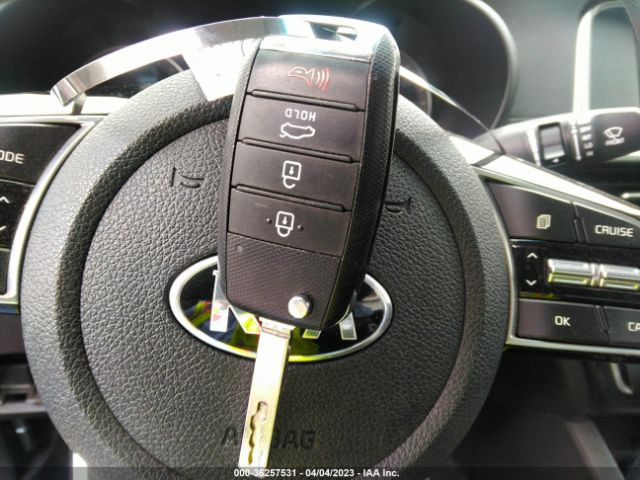 5XXGT4L38KG303824 KIA Optima Lx