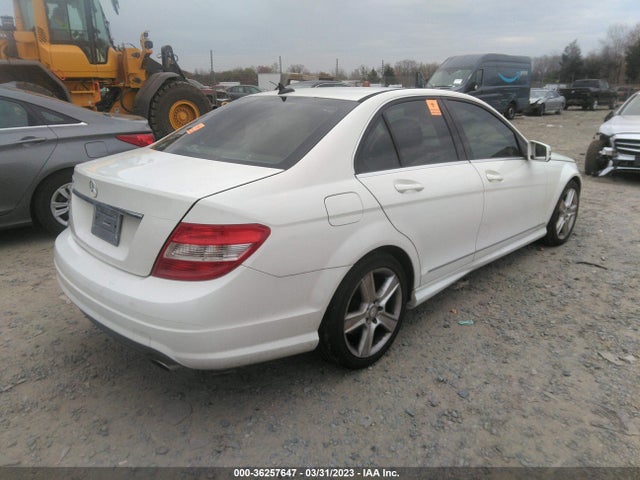 2011 MERCEDES-BENZ C-CLASS C 300 VIN: WDDGF5EB6BA452431