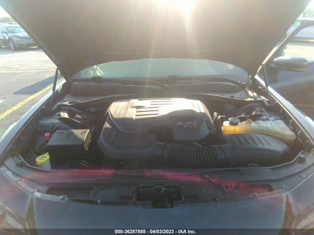 Chrysler 300 2018 2C3CCABG2JH295883 Image 10
