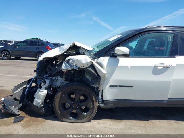 3C4NJCBB8JT318486 Jeep Compass Altitude