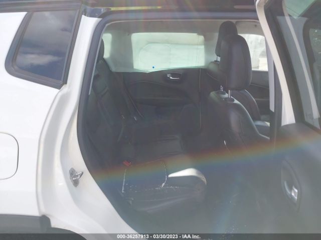 3C4NJCBB8JT318486 Jeep Compass Altitude