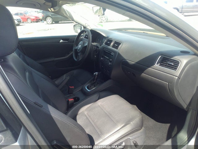 3VWD17AJXEM327313 Volkswagen Jetta Sedan Se