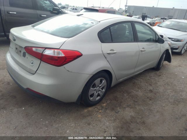 KNAFK4A62F5403890 KIA FORTE LX