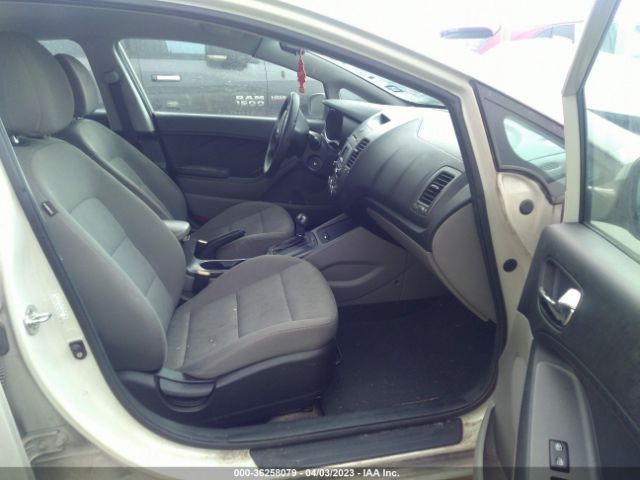 KNAFK4A62F5403890 KIA FORTE LX