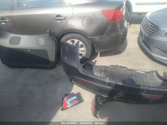 Tesla Model Y Long Range 2023 7SAYGDEEXPA054301 Image 4