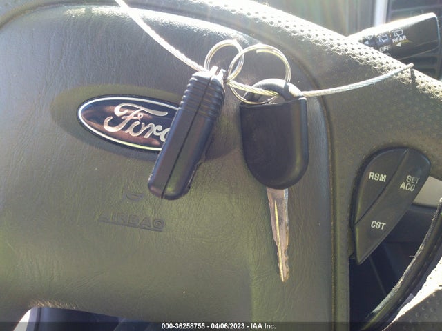 2007 FORD ESCAPE XLT VIN: 1FMCU93187KA29203
