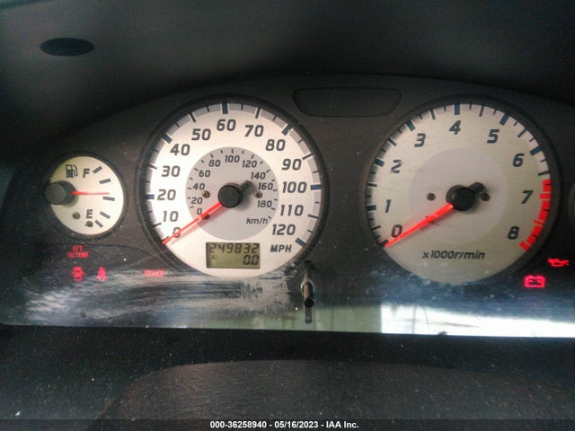 2001 NISSAN PATHFINDER SE VIN: JN8DR09Y81W578947