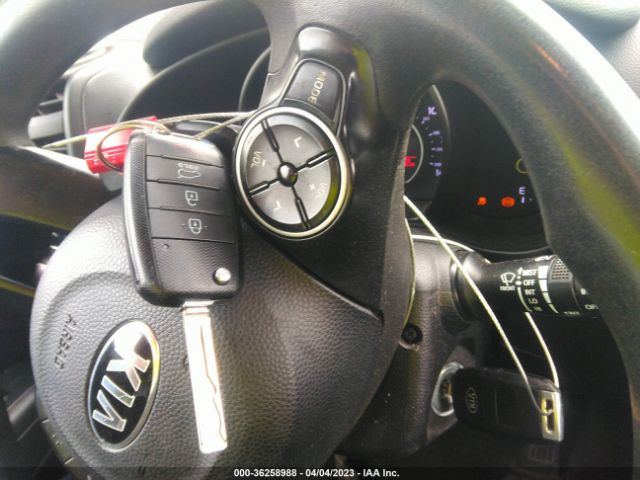 KNDJP3A59G7819201 KIA SOUL +