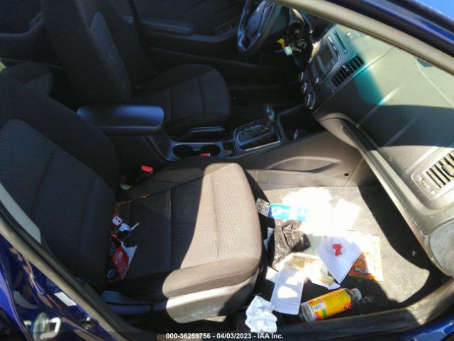 3KPFK4A72JE240666 KIA FORTE LX
