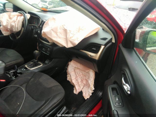 1C4PJLCB5FW730471 Jeep Cherokee Latitude