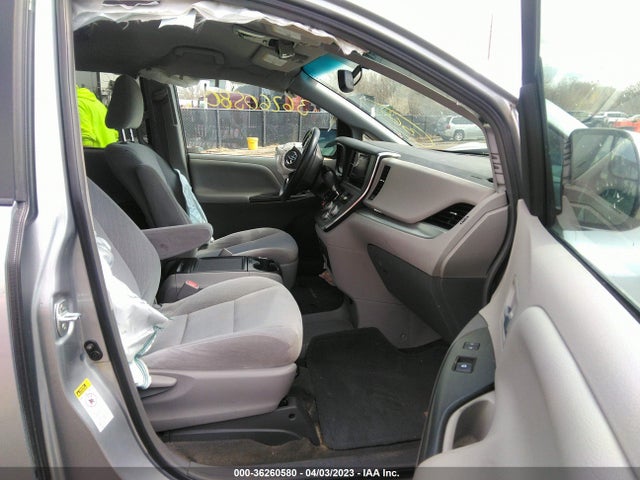2016 TOYOTA SIENNA LE 8 PASSENGER VIN: 5TDKK3DC6GS752480
