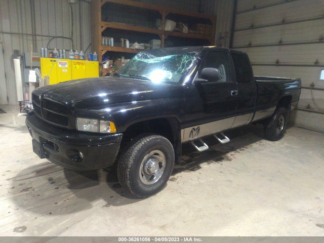 1999 DODGE RAM 2500 VIN: 1B7KF2360XJ560821