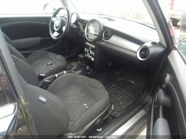 2007 MINI COOPER HARDTOP VIN: WMWMF33527TT50034