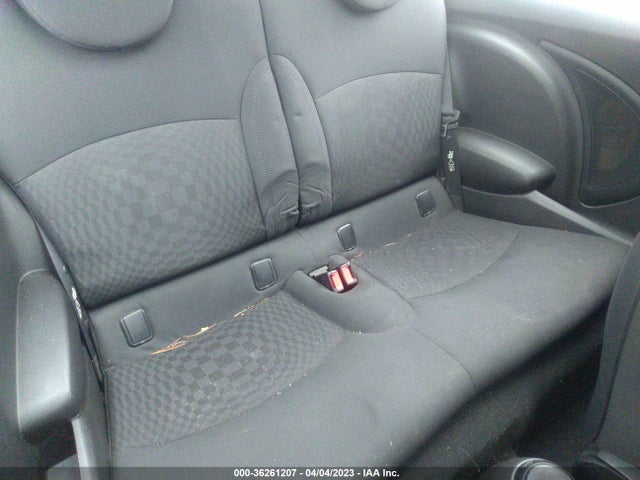 2007 MINI COOPER HARDTOP VIN: WMWMF33527TT50034