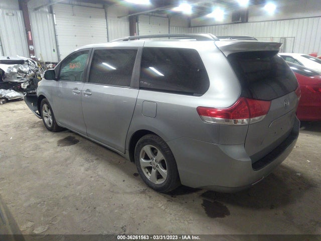 2011 TOYOTA SIENNA LE VIN: 5TDKK3DC5BS008085