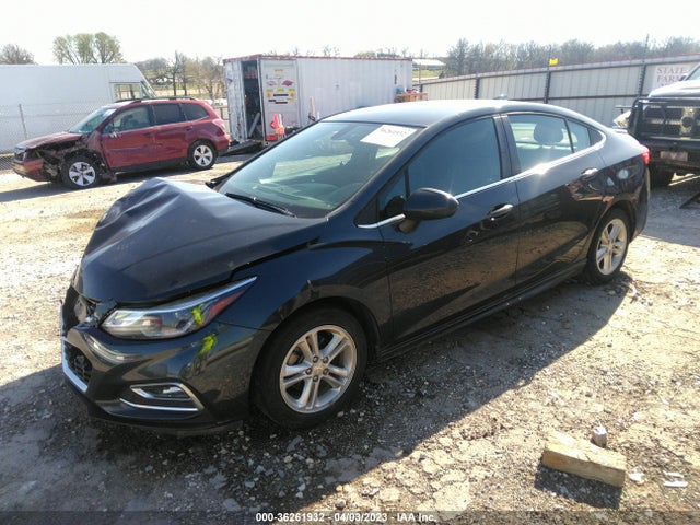 Chevrolet CRUZE LT 2018 1G1BE5SM7J7128650 Image 2
