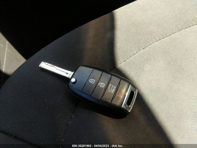 KNDJN2A27F7168851 KIA Soul Base