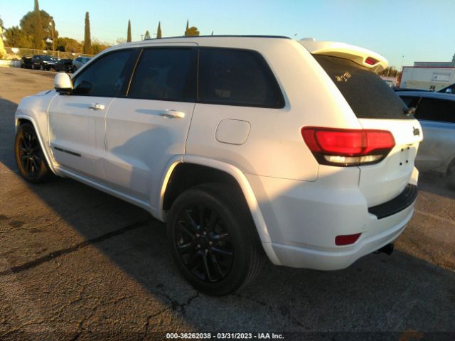 1C4RJEAGXJC392143 Jeep Grand Cherokee Altitude