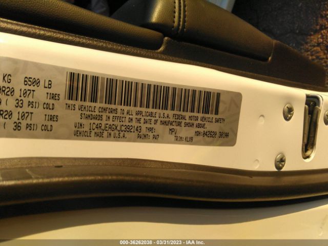 1C4RJEAGXJC392143 Jeep Grand Cherokee Altitude