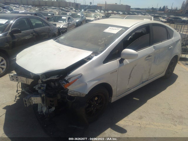 Toyota Prius Four 2015 JTDKN3DU4F0470744 Image 2