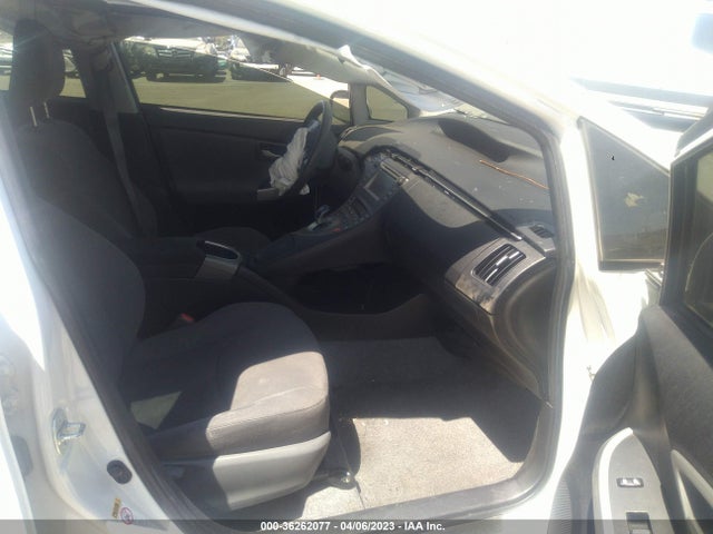 Toyota Prius Four 2015 JTDKN3DU4F0470744 Image 5