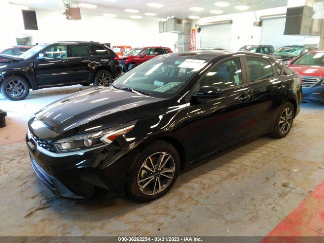 3KPF24AD2PE555093 KIA Forte Lxs