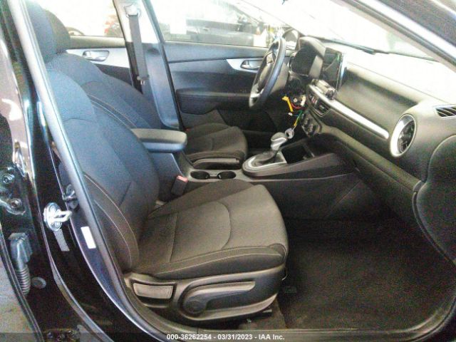3KPF24AD2PE555093 KIA Forte Lxs