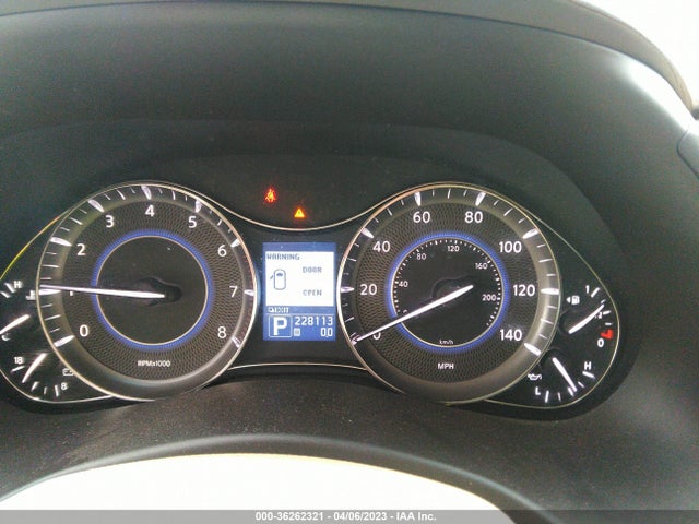 2011 INFINITI QX56 7-PASSENGER VIN: JN8AZ2NF8B9500901