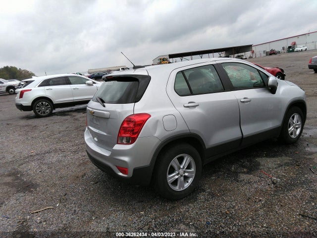 Chevrolet TRAX LS 2020 3GNCJKSB6LL197131 Image 4
