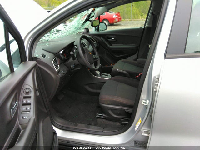 Chevrolet TRAX LS 2020 3GNCJKSB6LL197131 Image 5
