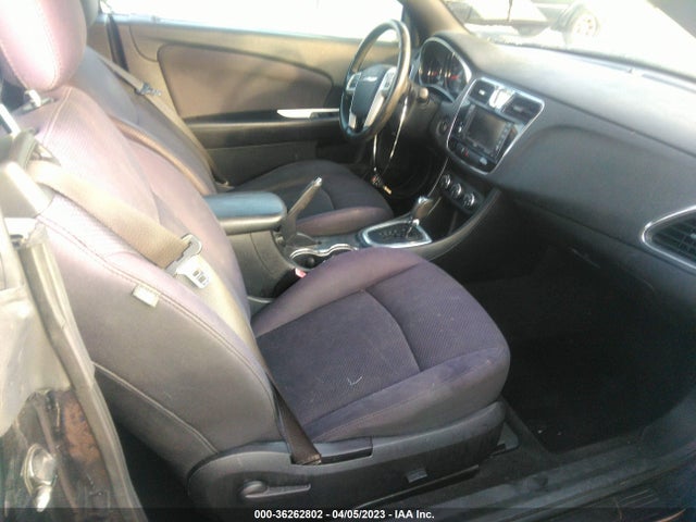 1C3BCBEG4EN156543 Chrysler 200 Touring