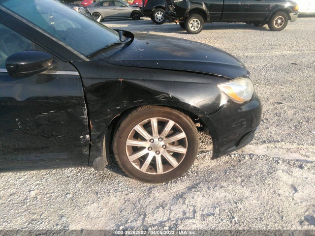 1C3BCBEG4EN156543 Chrysler 200 Touring