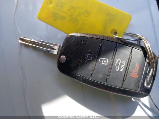 3KPFL4A74JE238995 KIA FORTE LX