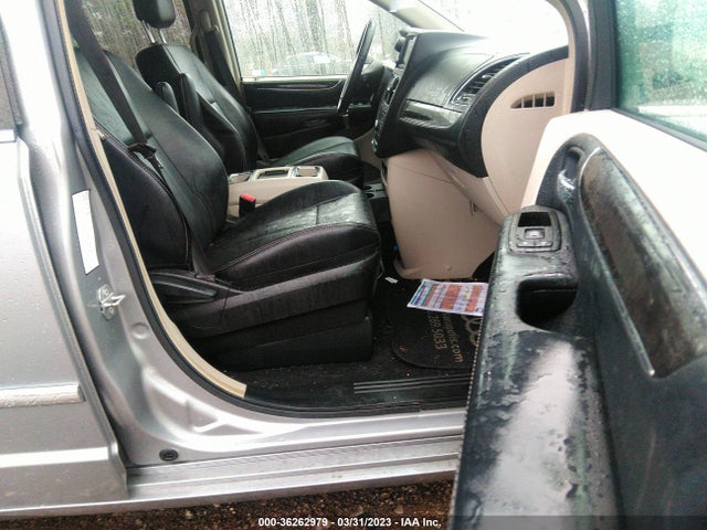 2C4RC1BG1FR637623 Chrysler Town & Country Touring