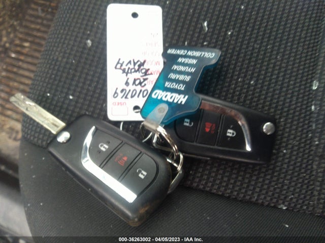 Toyota RAV4 LE 2019 2T3F1RFV9KC057666 Image 3