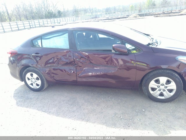 Продажа на аукционе авто 2017 Kia Forte Lx, vin: 3KPFK4A79HE120499, номер лота: 36263182