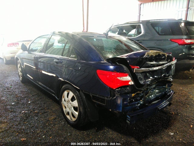 1C3CCBAB2EN208024 Chrysler 200 LX