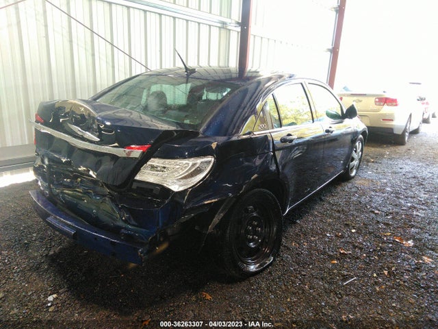 1C3CCBAB2EN208024 Chrysler 200 LX