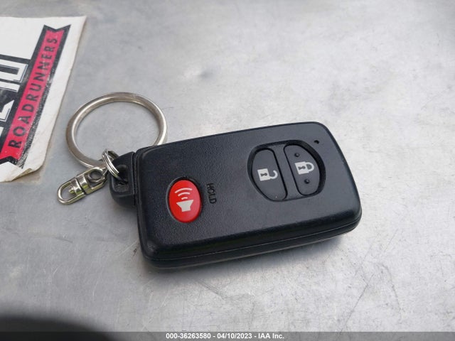 Toyota Prius Four 2015 JTDKN3DU4F1890854 Image 3