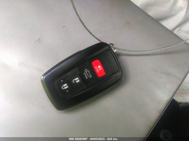 2021 TOYOTA RAV4 XLE VIN: 2T3W1RFV4MC148539