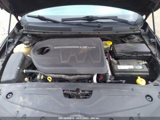 1C3CCCBG8FN516722 Chrysler 200 S
