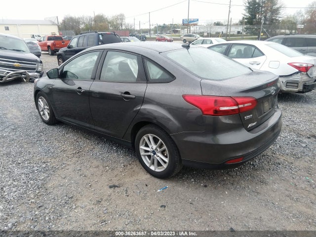 Ford FOCUS SE 2018 1FADP3FE5JL245741 Image 3