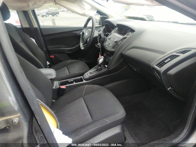 Ford FOCUS SE 2018 1FADP3FE5JL245741 Image 5