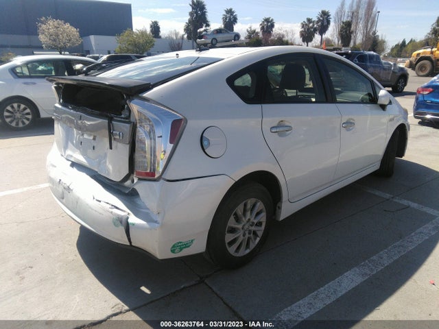 Toyota PRIUS PLUG-IN 2014 JTDKN3DP4E3054605 Image 4