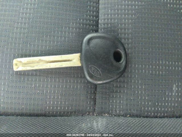 KNADM4A35E6373218 KIA RIO LX