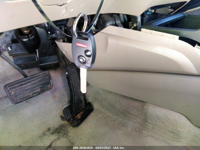 2010 HONDA CIVIC SDN LX VIN: 2HGFA1F51AH588537