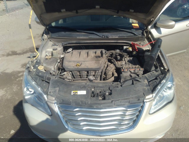 1C3CCBBB7EN120049 Chrysler 200 Touring